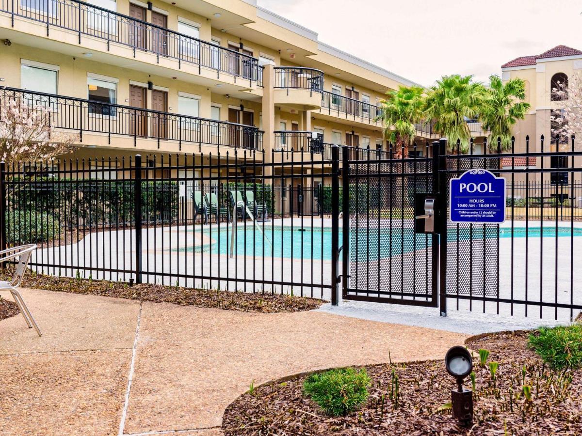 Hotel Comfort Baton Rouge South I-10 3*