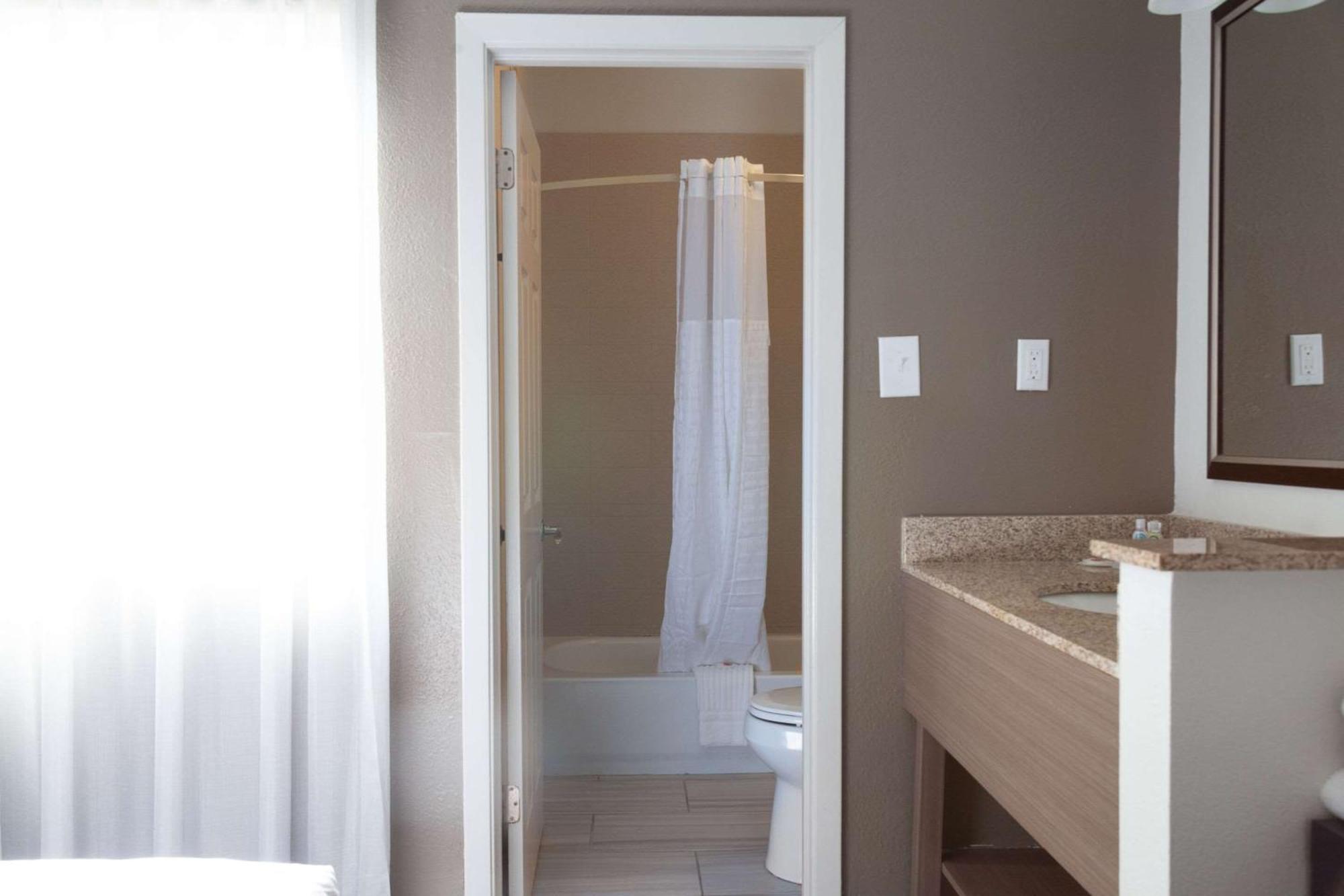 Hotel Comfort Baton Rouge South I-10 Inniswold