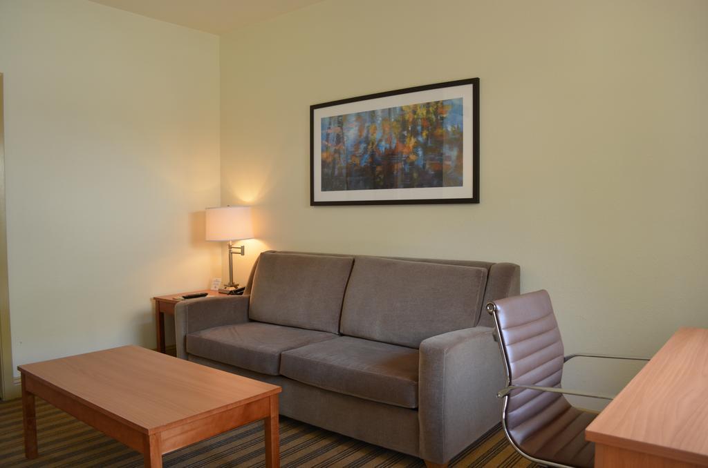 Comfort Baton Rouge South I-10 Hotel 3*