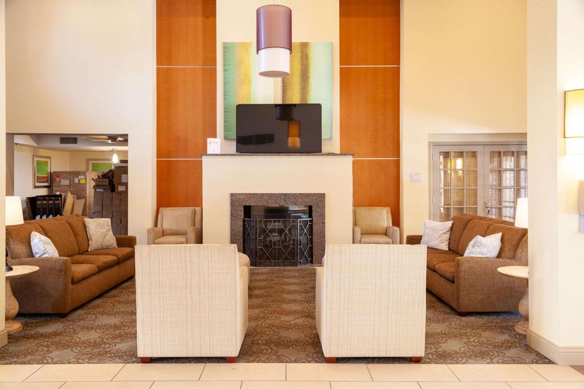 Hotel Comfort Baton Rouge South I-10